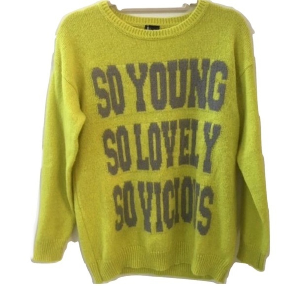 NWOT SO Young So Vicious Greenish Yellow Small Price Firm